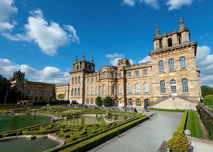 Blenheim Palace & Cotswolds Custom Day Trip
