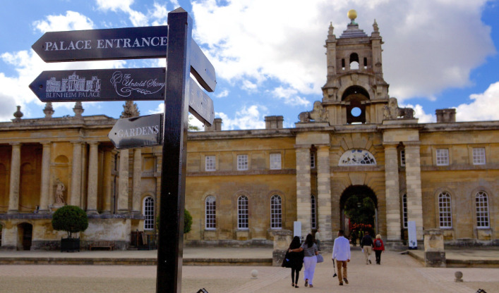Blenheim Palace entrance sign