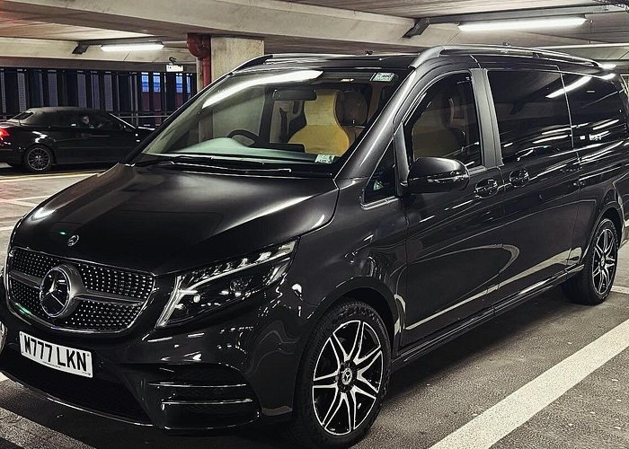 London Private Car Tour With Blenheim Option